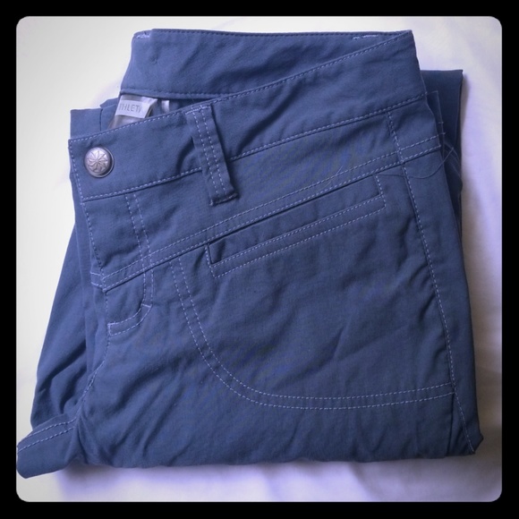 Athleta Pants - ATHLETA cargo pants